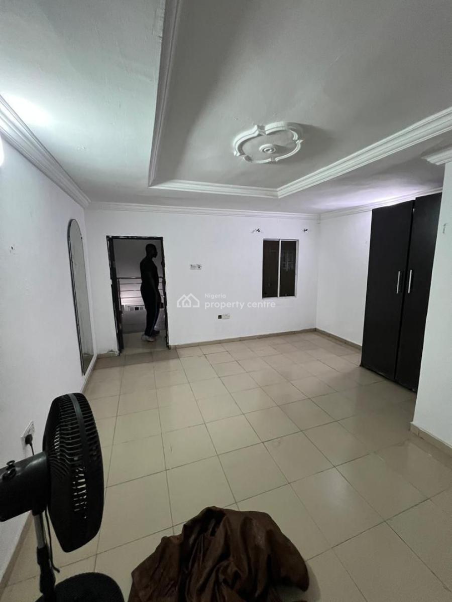 Masters Bedroom with Wardrobe Inside a Shared Apartment, Abraham Adesanya Estate, Ajah, Lagos, Self Contain (single Rooms) for Rent