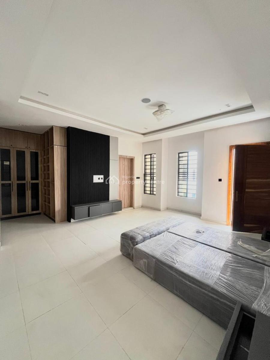 Contemporary 4-bedroom Semi-detached House with Bq, Vgc, Lekki, Lagos, Semi-detached Duplex for Sale