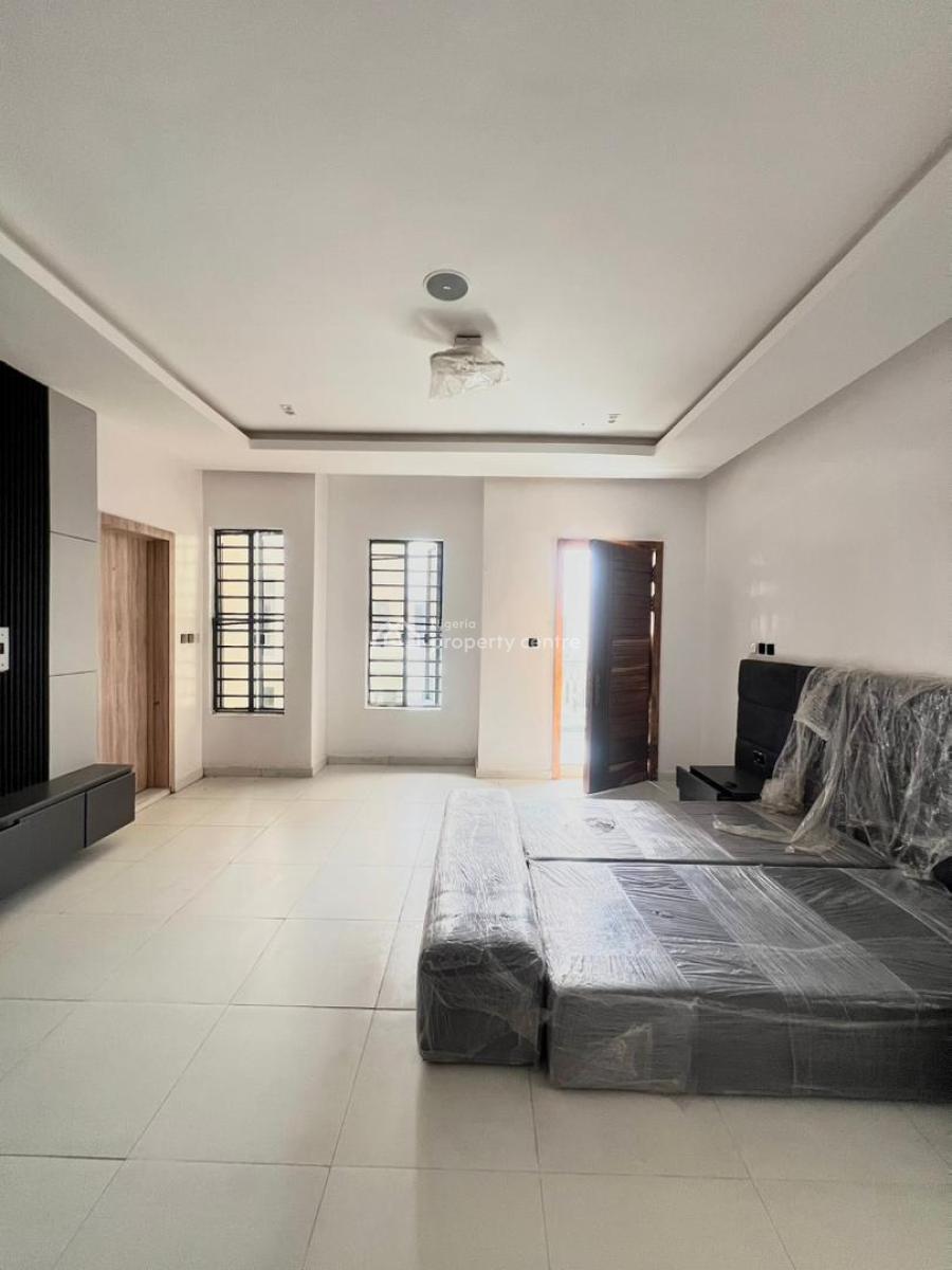 Contemporary 4-bedroom Semi-detached House with Bq, Vgc, Lekki, Lagos, Semi-detached Duplex for Sale