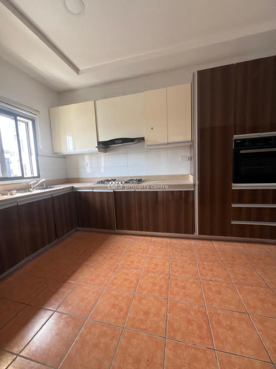 Well Maintained 3 Bedroom Apartment with Bq Comes with Acs, Victoria Island (vi), Lagos, Flat / Apartment for Sale