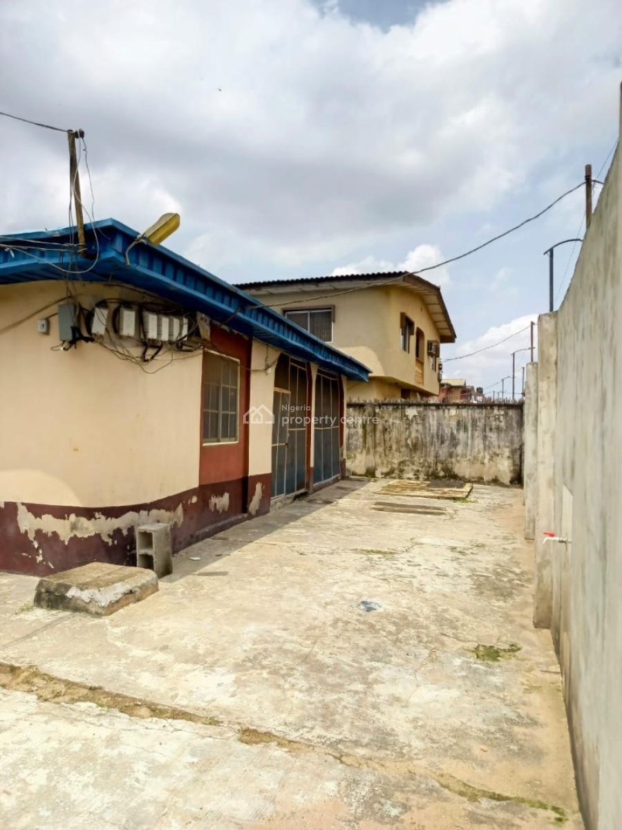 2 Units Bungalow, Hammadia Bus Stop Off Abeokuta Express Way, Ojokoro, Ifako-ijaiye, Lagos, House for Sale