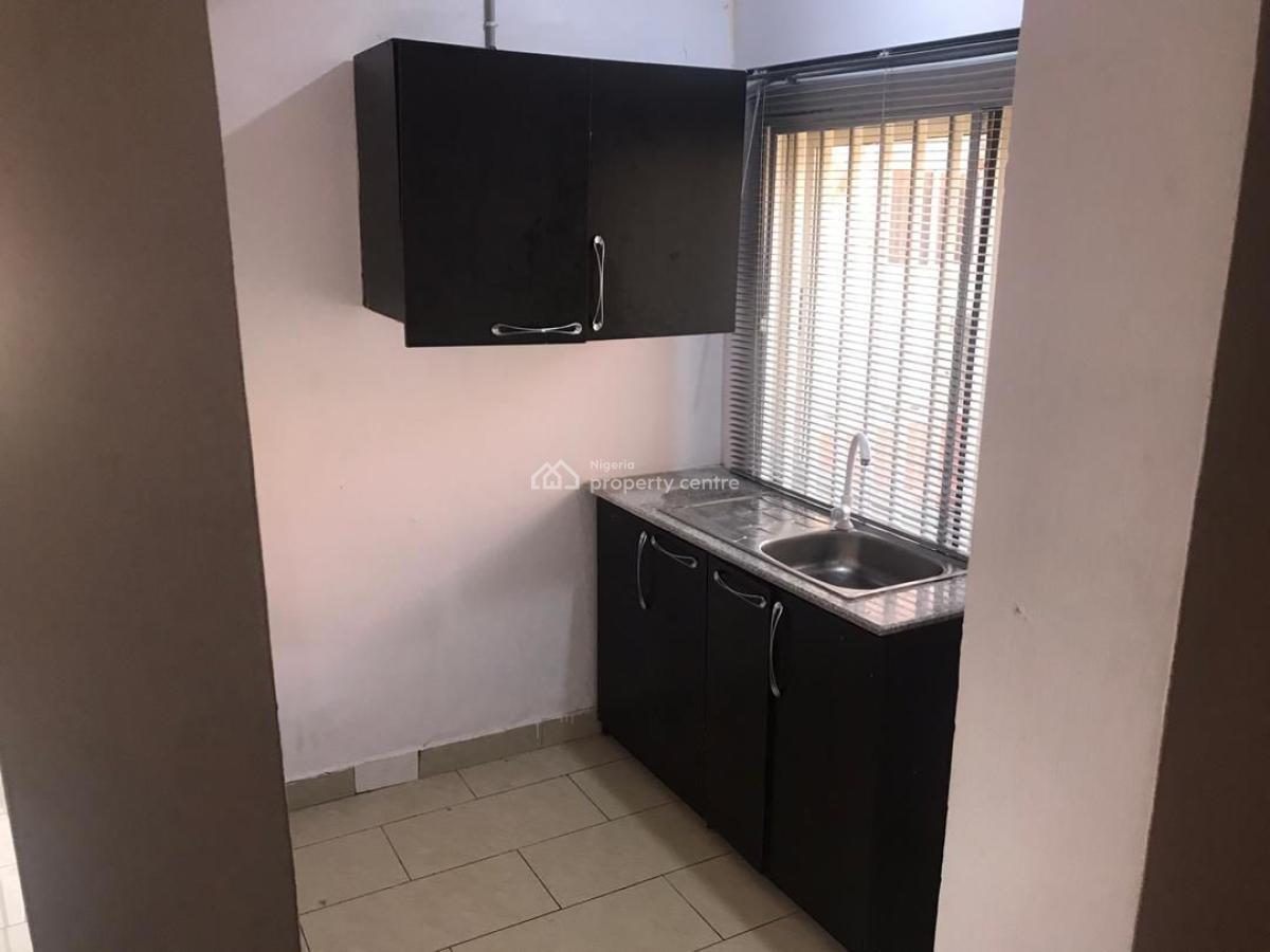 Executive Super Big Serviced Studio Apartment, Off Admiralty Way, Lekki Phase 1, Lekki, Lagos, Self Contain (single Rooms) for Rent