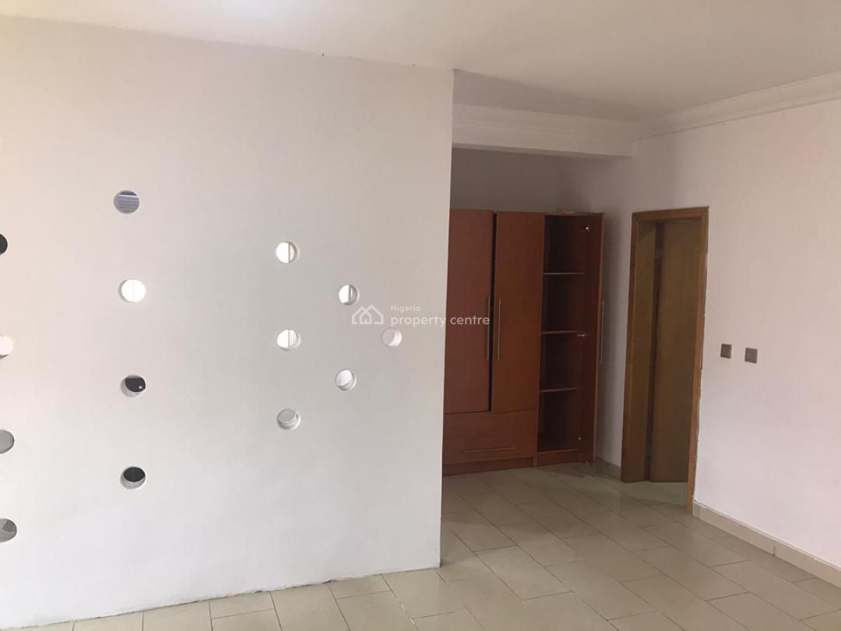 Executive Super Big Serviced Studio Apartment, Off Admiralty Way, Lekki Phase 1, Lekki, Lagos, Self Contain (single Rooms) for Rent