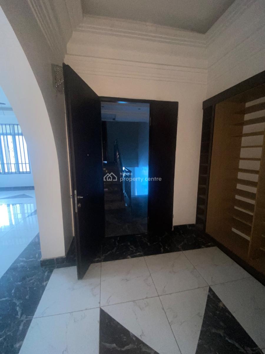 5 Bedroom Detached House with 2 Room Bq, Off Isaac John Street, Ikeja Gra, Ikeja, Lagos, Detached Duplex for Rent
