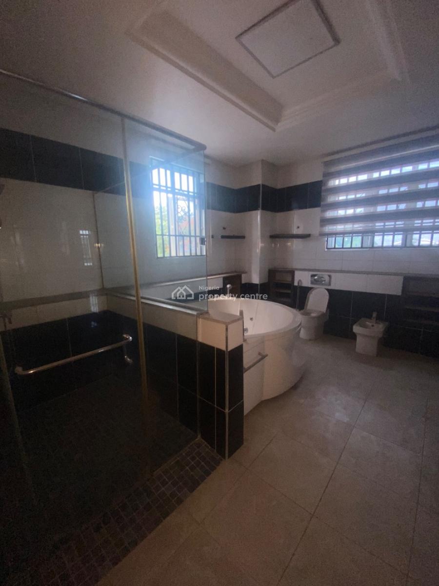 5 Bedroom Detached House with 2 Room Bq, Off Isaac John Street, Ikeja Gra, Ikeja, Lagos, Detached Duplex for Rent