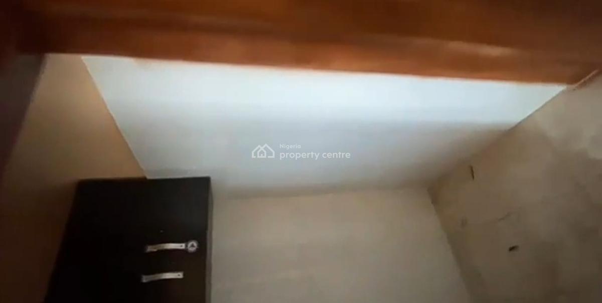 Executively Built Spacious Standard Decent One Bedroom Apartment, Iwaya, Onike, Yaba, Lagos, Mini Flat (room and Parlour) for Rent