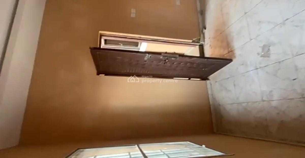 Executively Built Spacious Standard Decent One Bedroom Apartment, Iwaya, Onike, Yaba, Lagos, Mini Flat (room and Parlour) for Rent