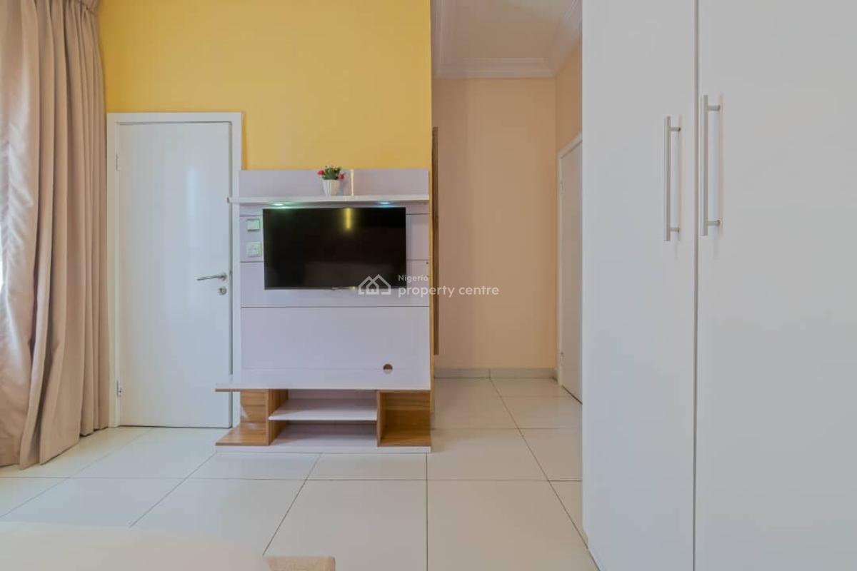 Exqusitely Fully Furnished Apartment, Admiralty Road, Lekki Phase 1, Lekki Phase 1, Lekki, Lagos, Flat / Apartment for Rent