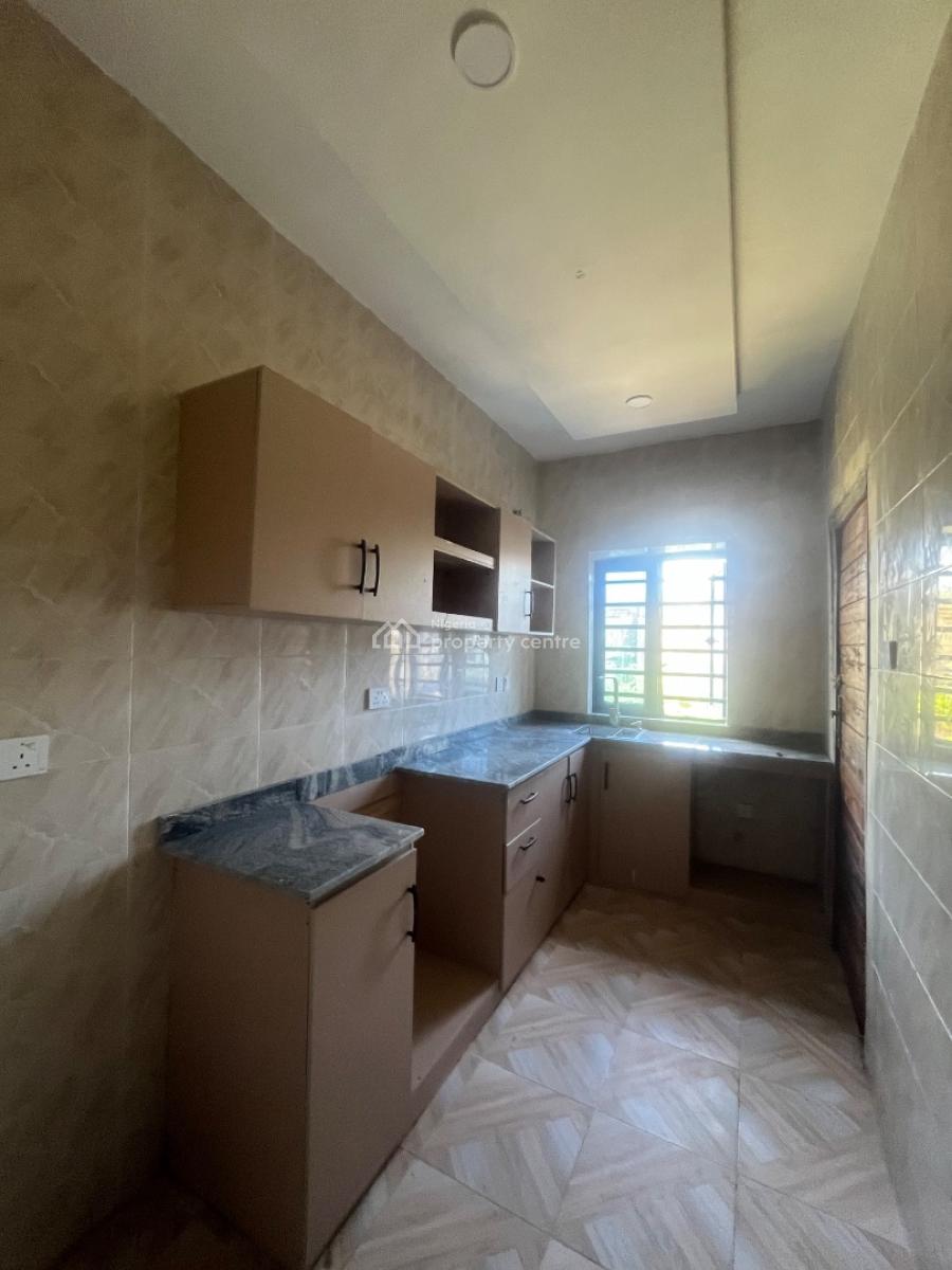 2 Bedroom Flat, Coastal Road Wale Alimi Estate, Ajah, Lagos, Flat / Apartment for Rent