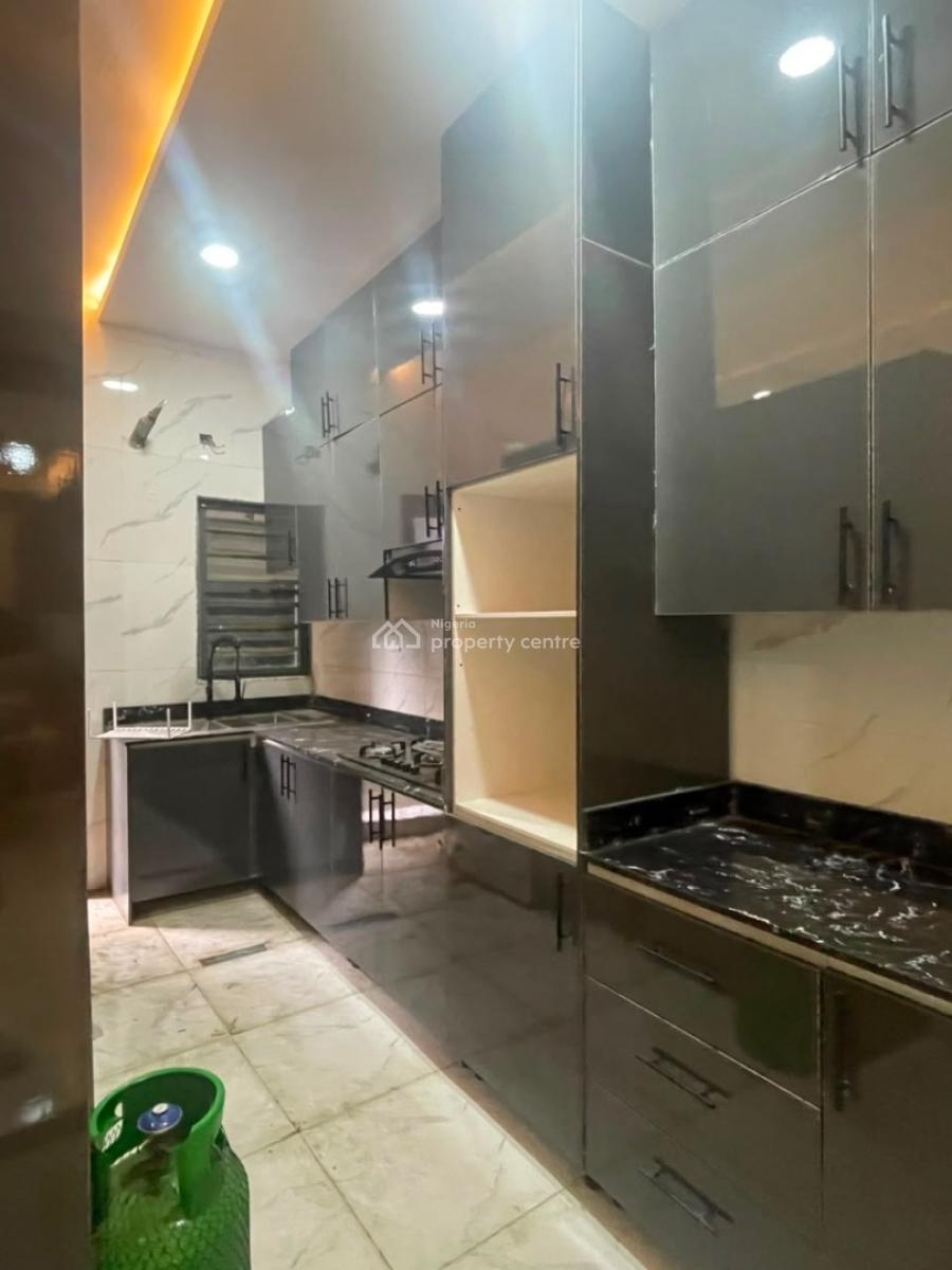 Exquisite 2 Bedroom Apartment, Ologolo, Lekki, Lagos, Flat / Apartment for Rent