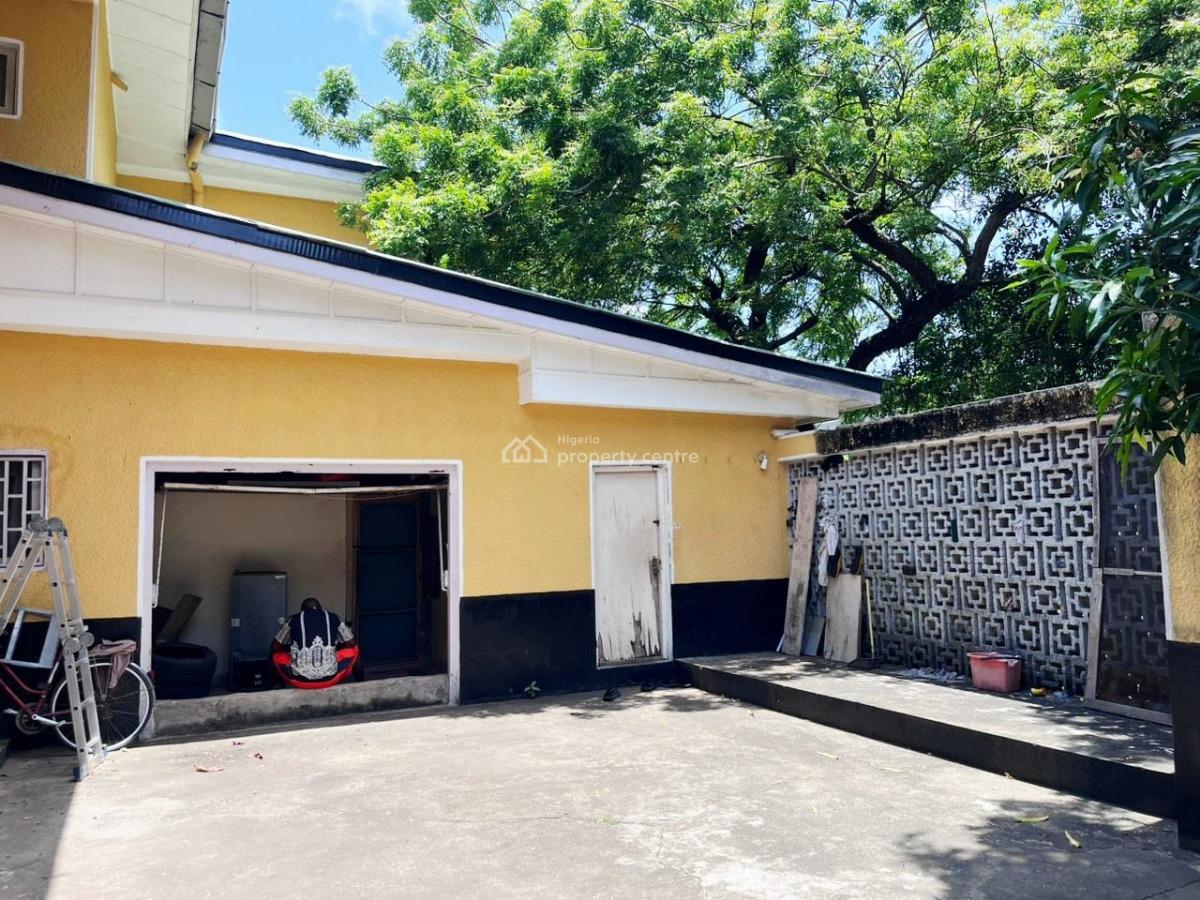 a Massive Standard Commercial Property, Victoria Island (vi), Lagos, Office Space for Sale