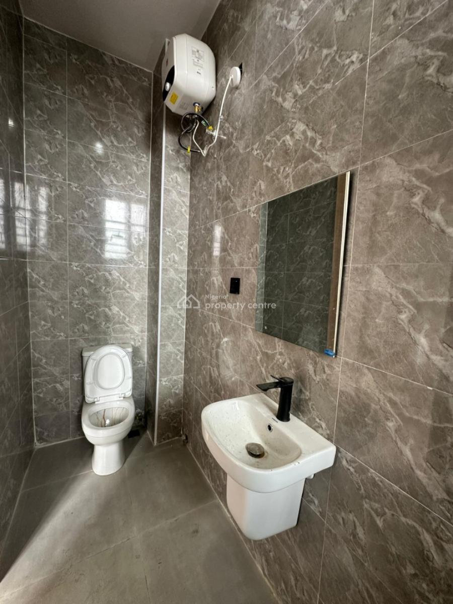 1 / Studio B/r Apartment, Lekki Phase 1, Lekki, Lagos, Flat / Apartment for Sale