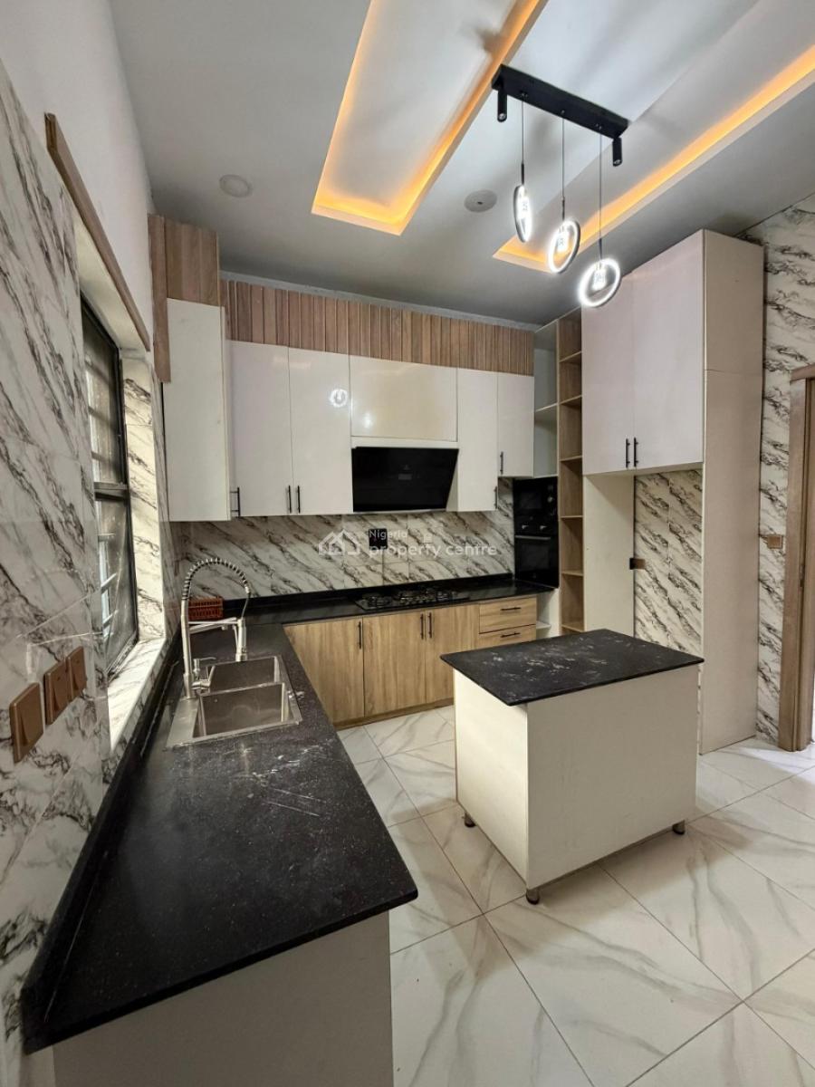 Distress 4bedroom Fully Detached Duplex, Lekki, Lagos, Detached Duplex for Sale