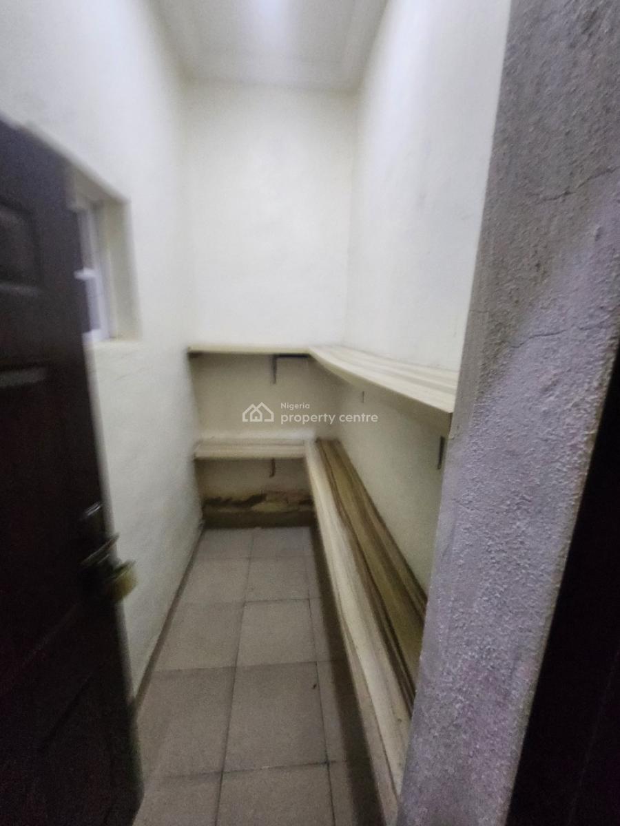 Nice Spacious 2 Bedroom Flat, Ground Floor, Wuye Main(tarred Rd), Wuye, Abuja, Flat / Apartment for Rent