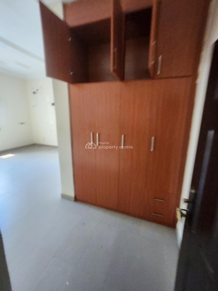 Nice Spacious 2 Bedroom Flat, Ground Floor, Wuye Main(tarred Rd), Wuye, Abuja, Flat / Apartment for Rent
