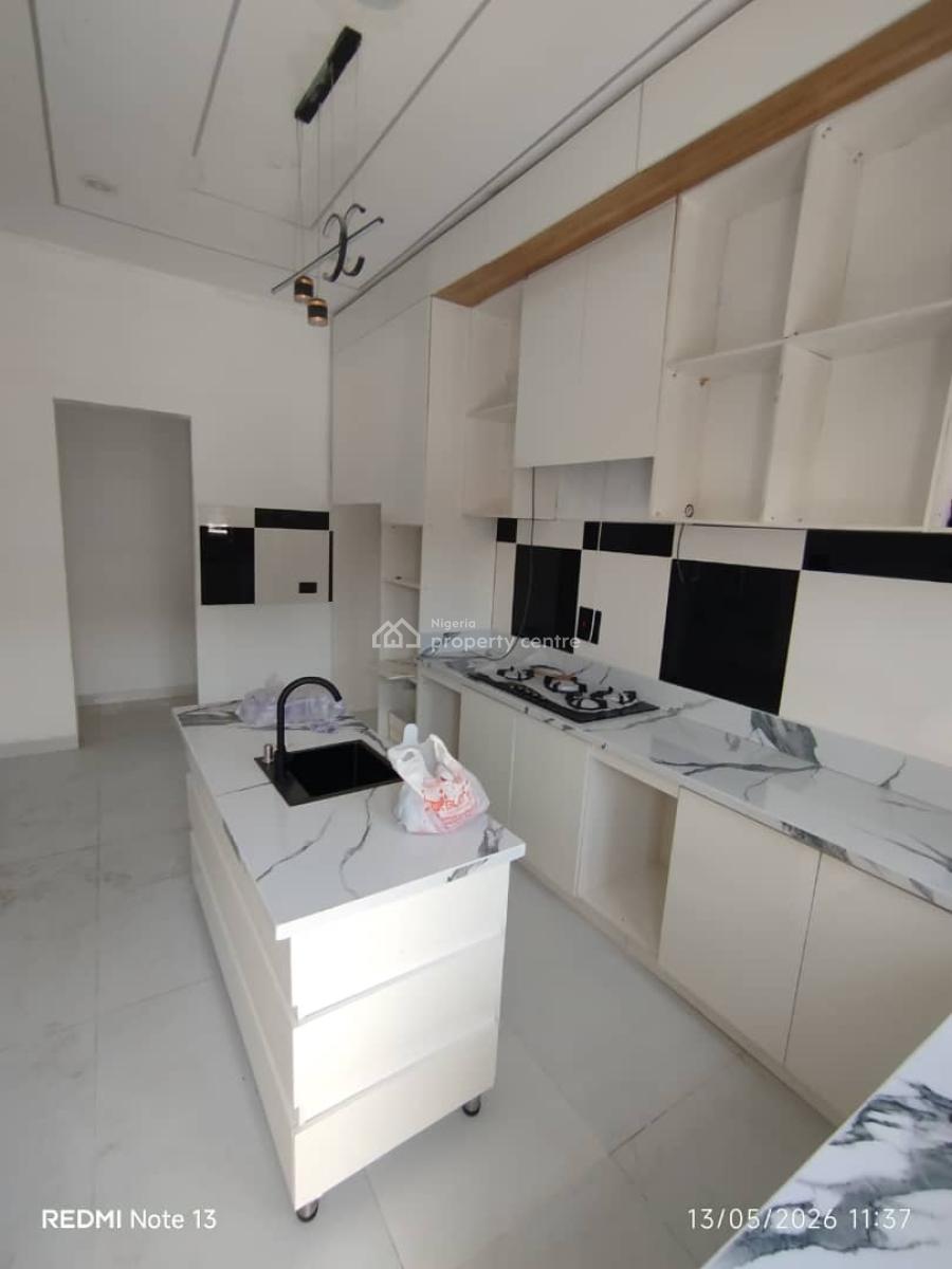 5bedrooms Fully Detached Duplex with  Bq, Ajah, Lagos, Detached Bungalow for Sale