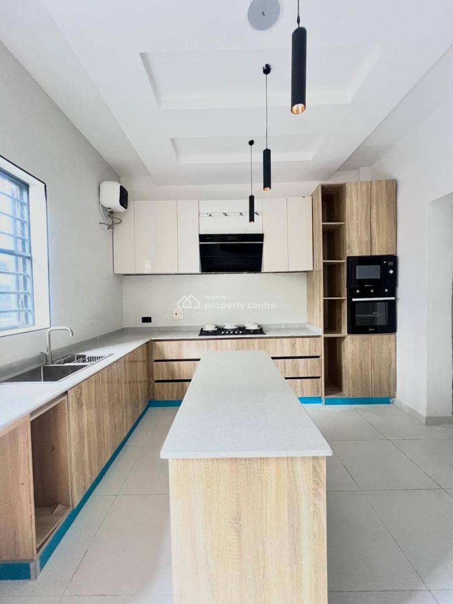 Contemporary 4-bedroom Semi-detached House with Bq, Contemporary 4-bedroom Semi-detached House with Bq, Vgc, Lekki, Lagos, Semi-detached Duplex for Sale