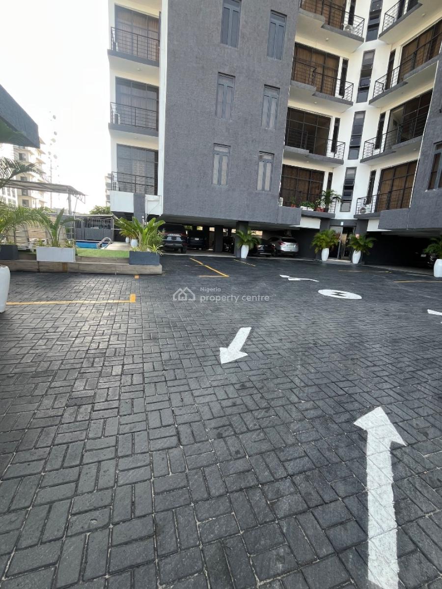 Spacious 3 Bedroom Apartment with Bq, Rock Drive, Lekki Phase 1, Lekki, Lagos, Flat / Apartment for Rent