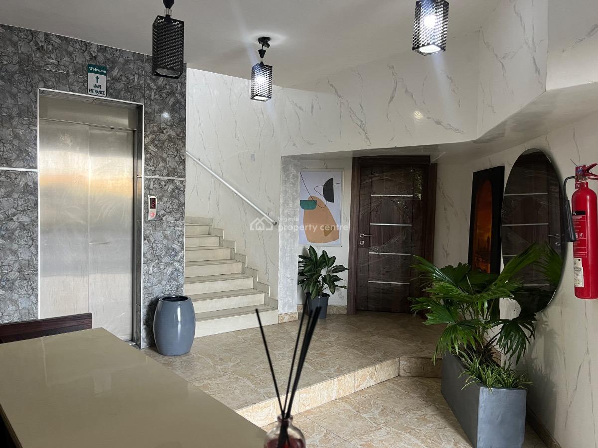 Spacious 3 Bedroom Apartment with Bq, Rock Drive, Lekki Phase 1, Lekki, Lagos, Flat / Apartment for Rent