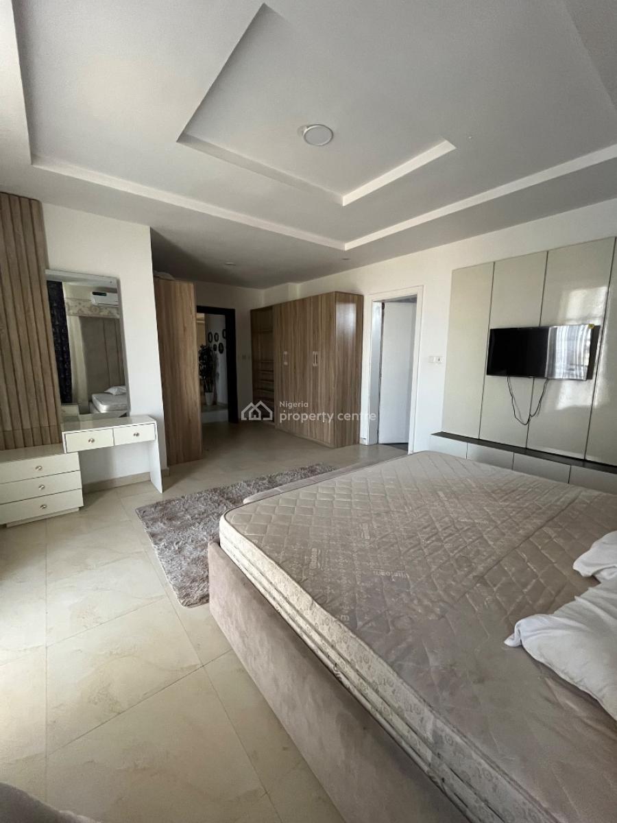 Spacious 3 Bedroom Apartment with Bq, Rock Drive, Lekki Phase 1, Lekki, Lagos, Flat / Apartment for Rent