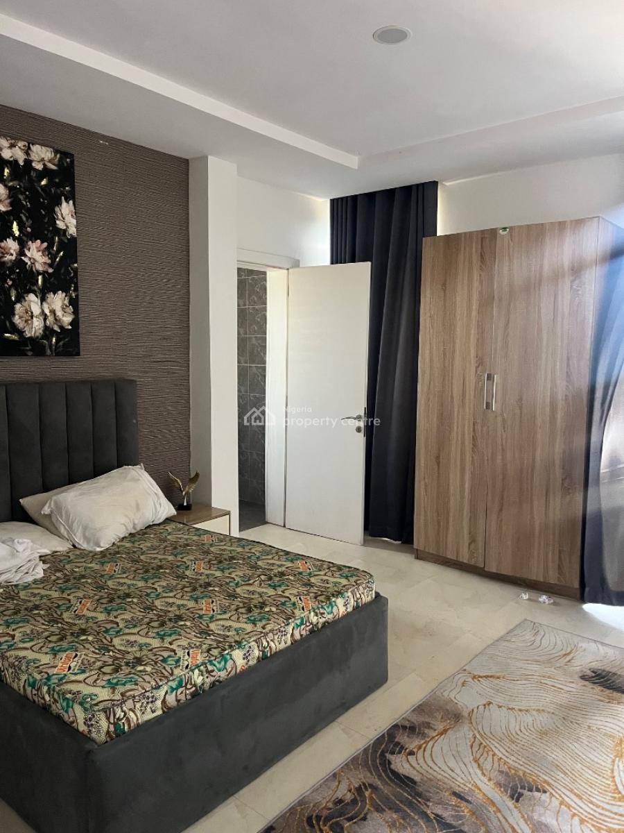 Spacious 3 Bedroom Apartment with Bq, Rock Drive, Lekki Phase 1, Lekki, Lagos, Flat / Apartment for Rent