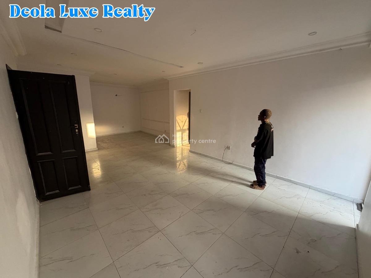 a Nice and Spacious 3 Bedroom Apartment, Off Admiralty Way, Lekki Phase 1, Lekki, Lagos, Flat / Apartment for Rent