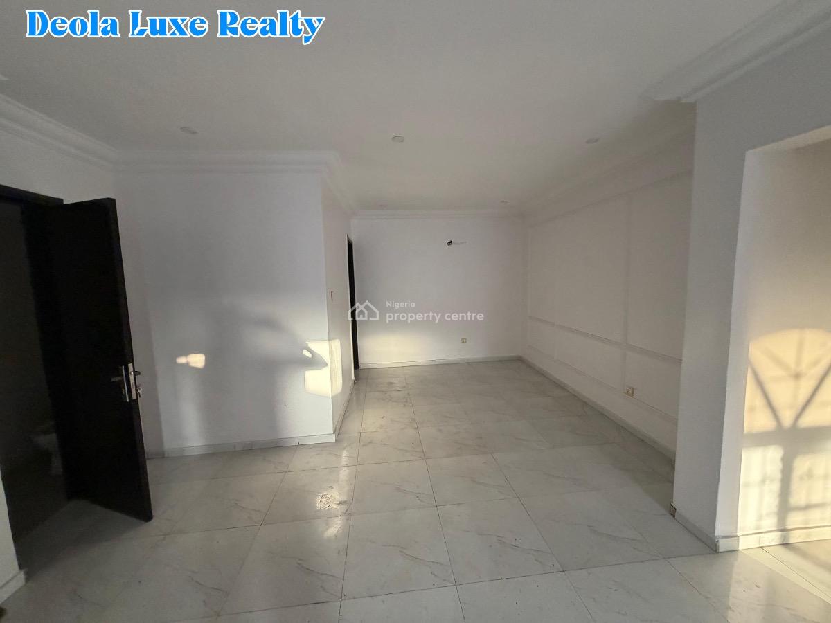 a Nice and Spacious 3 Bedroom Apartment, Off Admiralty Way, Lekki Phase 1, Lekki, Lagos, Flat / Apartment for Rent