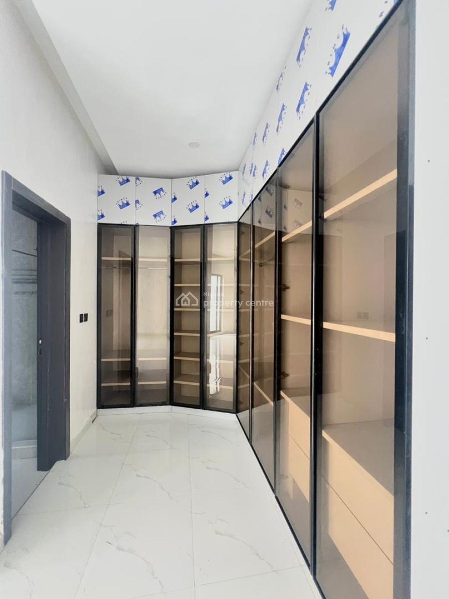 Contemporary 4-bedroom Semi-detached House with Bq, Contemporary 4-bedroom Semi-detached House with Bq, Vgc, Lekki, Lagos, Semi-detached Duplex for Sale