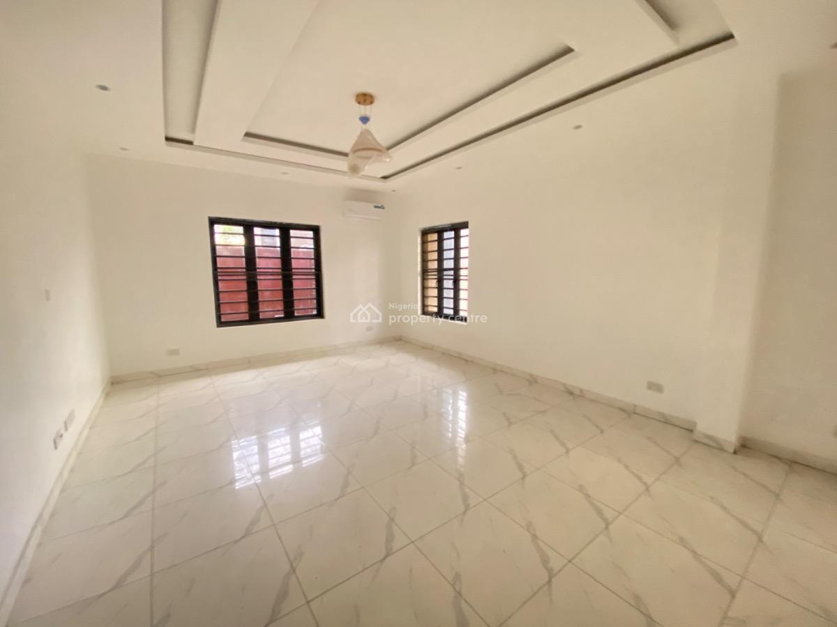 2-bedroom Apartment, Lekki Phase 1, Lekki, Lagos, Flat / Apartment for Sale