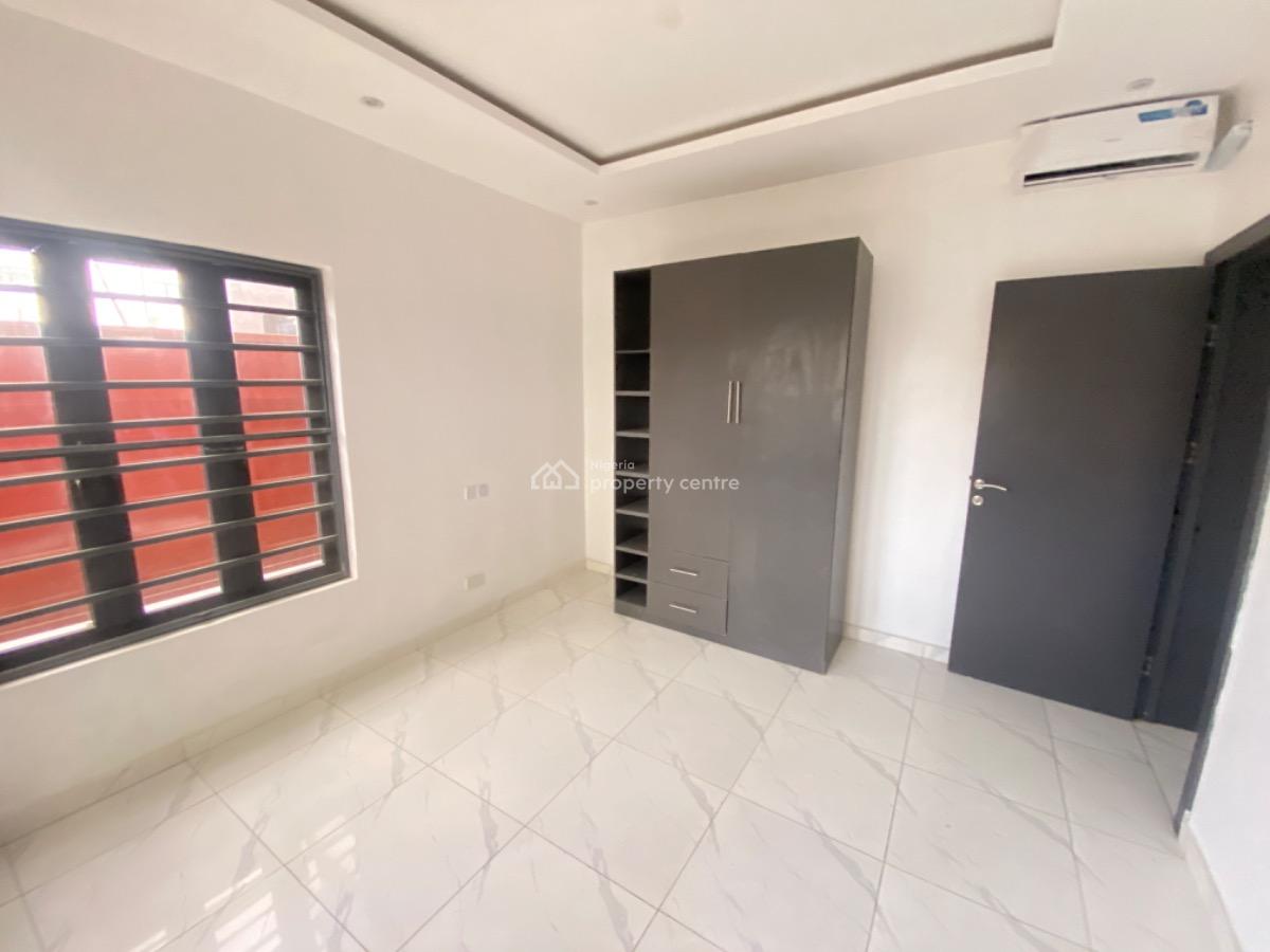 2-bedroom Apartment, Lekki Phase 1, Lekki, Lagos, Flat / Apartment for Sale