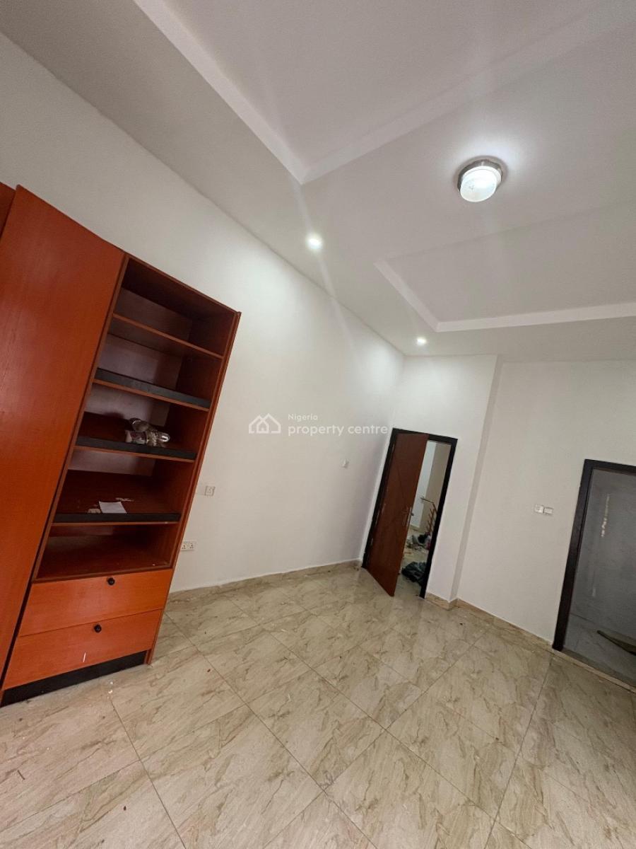 a Room in Shared Apartment, Ajah Badore, Ajah, Lagos, Flat / Apartment for Rent