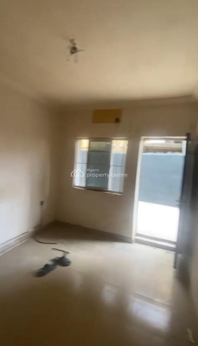 a Neatly Renovated and Standard Mini Flat Available, New Garage, Gbagada, Lagos, Gbagada, Lagos, Mini Flat (room and Parlour) for Rent