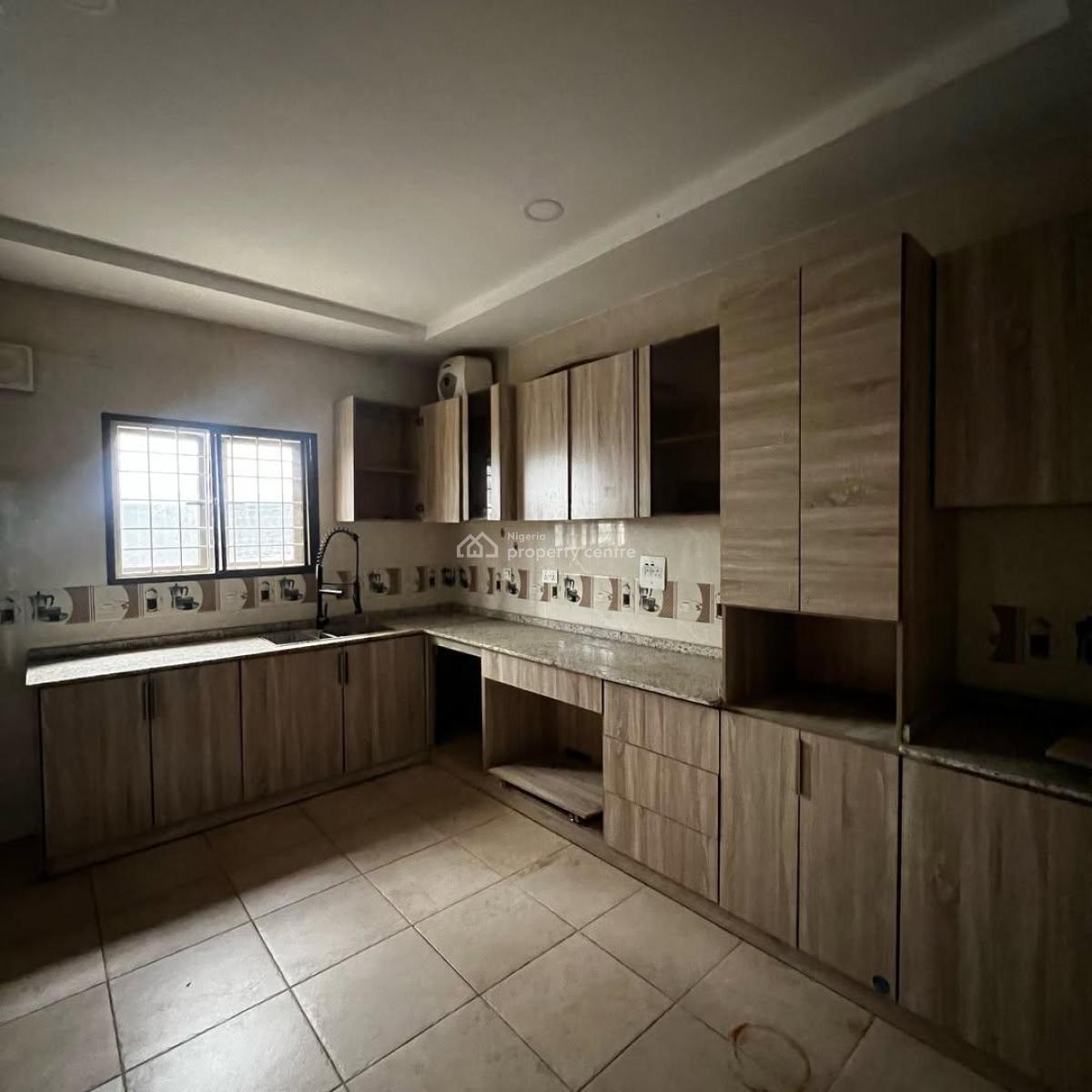 4 Bedrooms Terrace with Bq, By Gilmore, Jahi, Abuja, Terraced Duplex for Rent