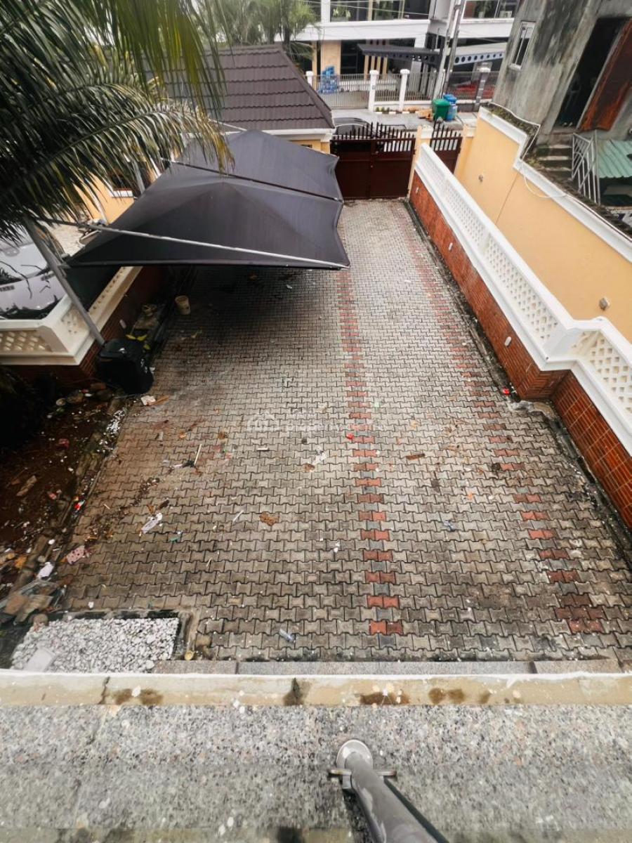 a Well Maintained 4 Bedroom Semi with a Bq, Lekki Right By Pinnacle Fuel Station in a Call Access to Estate, Lekki Phase 1, Lekki, Lagos, Semi-detached Duplex for Rent