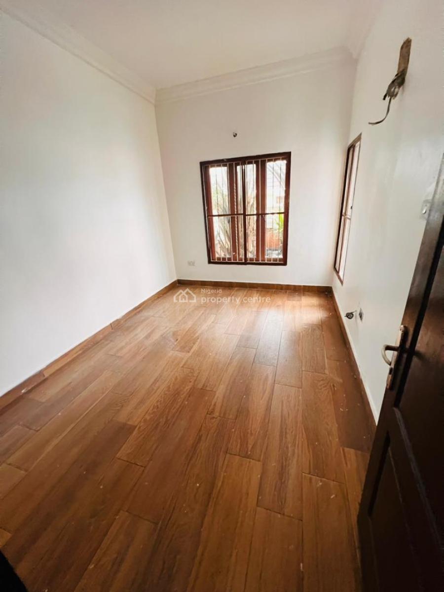 a Well Maintained 4 Bedroom Semi with a Bq, Lekki Right By Pinnacle Fuel Station in a Call Access to Estate, Lekki Phase 1, Lekki, Lagos, Semi-detached Duplex for Rent