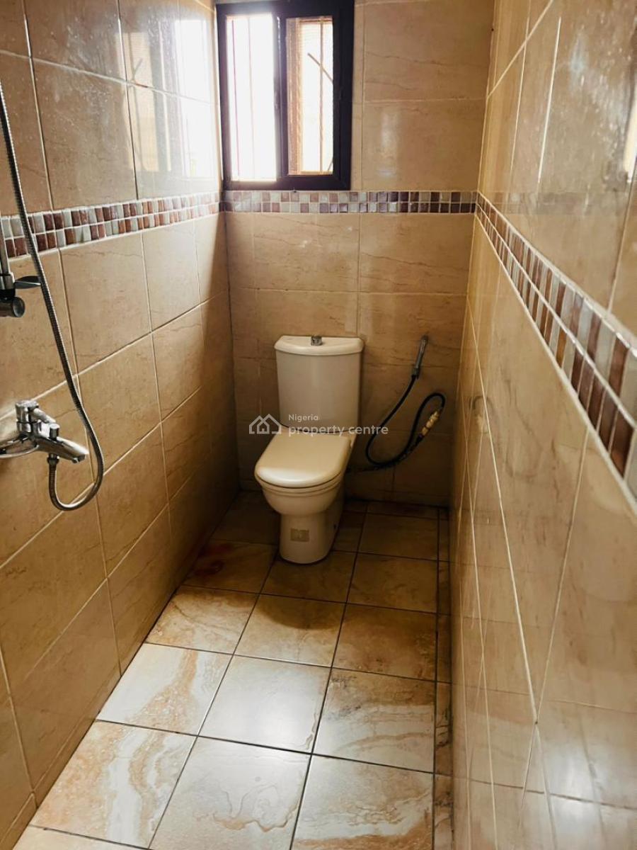 a Well Maintained 4 Bedroom Semi with a Bq, Lekki Right By Pinnacle Fuel Station in a Call Access to Estate, Lekki Phase 1, Lekki, Lagos, Semi-detached Duplex for Rent