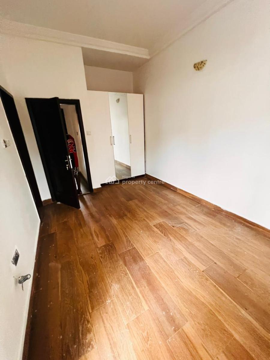 a Well Maintained 4 Bedroom Semi with a Bq, Lekki Right By Pinnacle Fuel Station in a Call Access to Estate, Lekki Phase 1, Lekki, Lagos, Semi-detached Duplex for Rent