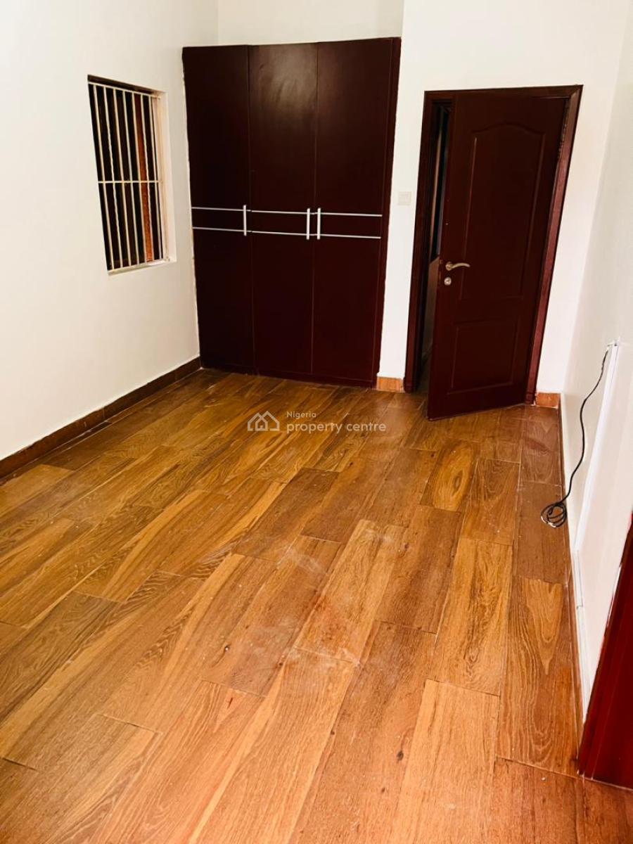 a Well Maintained 4 Bedroom Semi with a Bq, Lekki Right By Pinnacle Fuel Station in a Call Access to Estate, Lekki Phase 1, Lekki, Lagos, Semi-detached Duplex for Rent