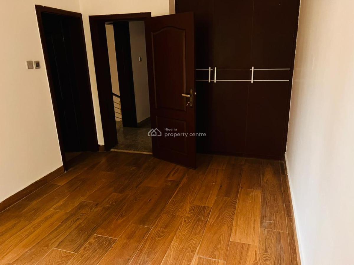 a Well Maintained 4 Bedroom Semi with a Bq, Lekki Right By Pinnacle Fuel Station in a Call Access to Estate, Lekki Phase 1, Lekki, Lagos, Semi-detached Duplex for Rent