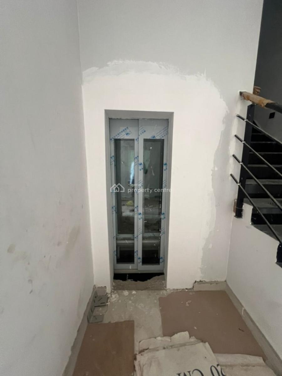 Luxury Well-finished 5 Bedroom Terrace with 2-room Bq, Banana Island, Ikoyi, Lagos, Terraced Duplex for Sale