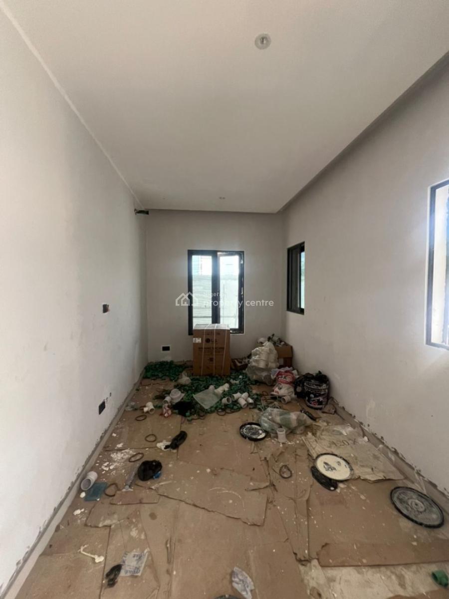 Luxury Well-finished 5 Bedroom Terrace with 2-room Bq, Banana Island, Ikoyi, Lagos, Terraced Duplex for Sale