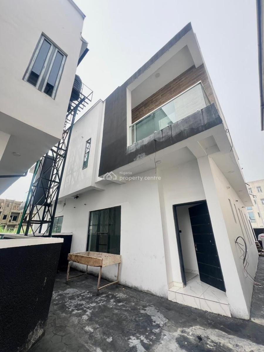 Contemporary 4-bedroom Semi-detached House with Bq, Vgc, Lekki, Lagos, Semi-detached Duplex for Sale