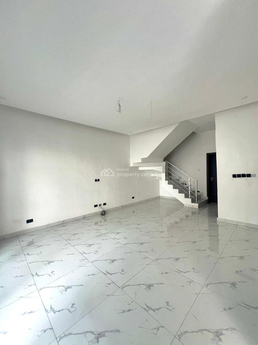 Contemporary 4-bedroom Semi-detached House with Bq, Vgc, Lekki, Lagos, Semi-detached Duplex for Sale