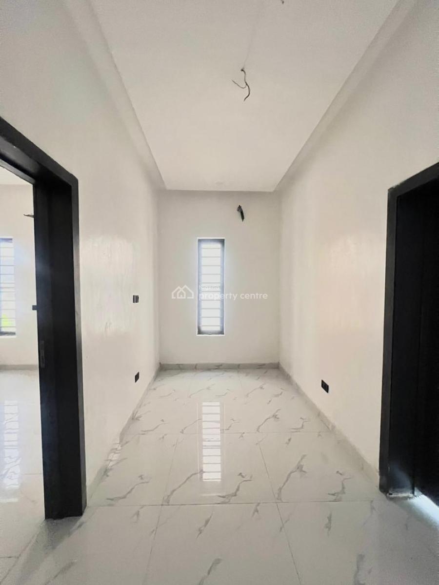 Contemporary 4-bedroom Semi-detached House with Bq, Vgc, Lekki, Lagos, Semi-detached Duplex for Sale