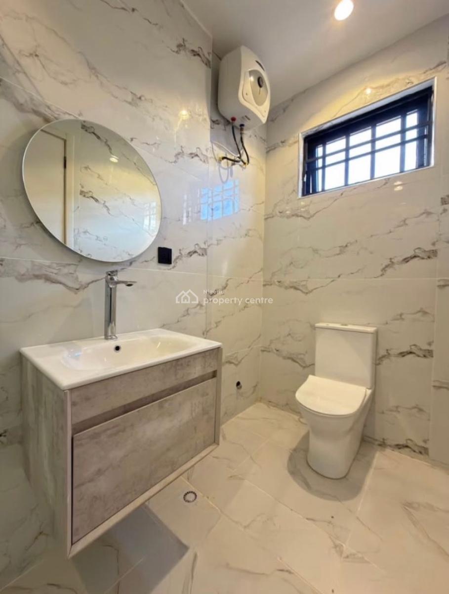 3 Bedrooms, Lekki Phase 1, Lekki, Lagos, Terraced Duplex for Sale