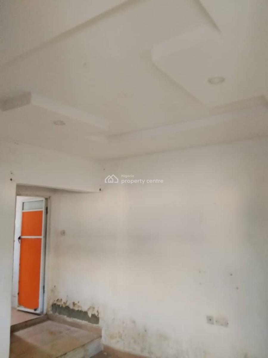 a Spacious Room and Parlor Pop, Lucky Fiber Road, Energy Busstop, Ikorodu, Lagos, Flat / Apartment for Rent