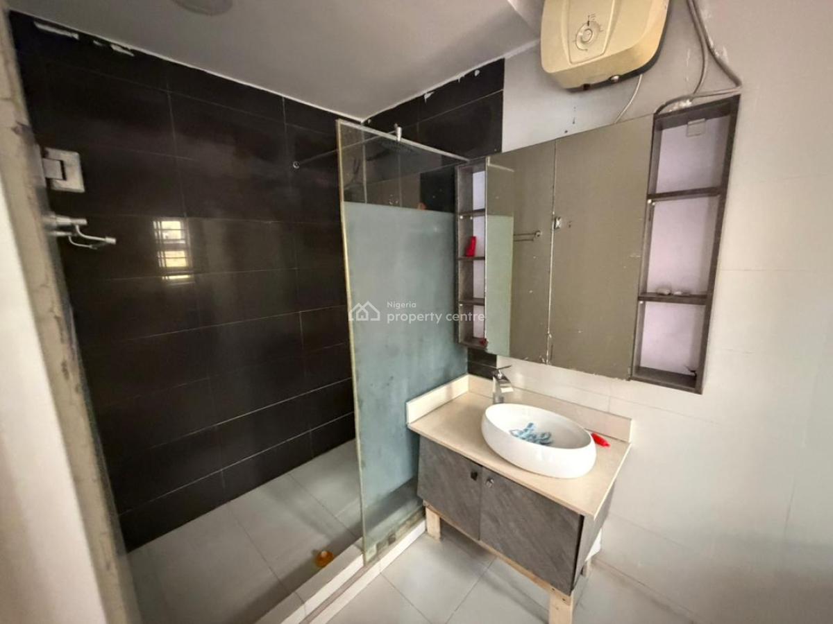 Standard 3bedroom Terrace, Jabi Abuja Tarred Road, Jabi, Abuja, Terraced Duplex for Rent