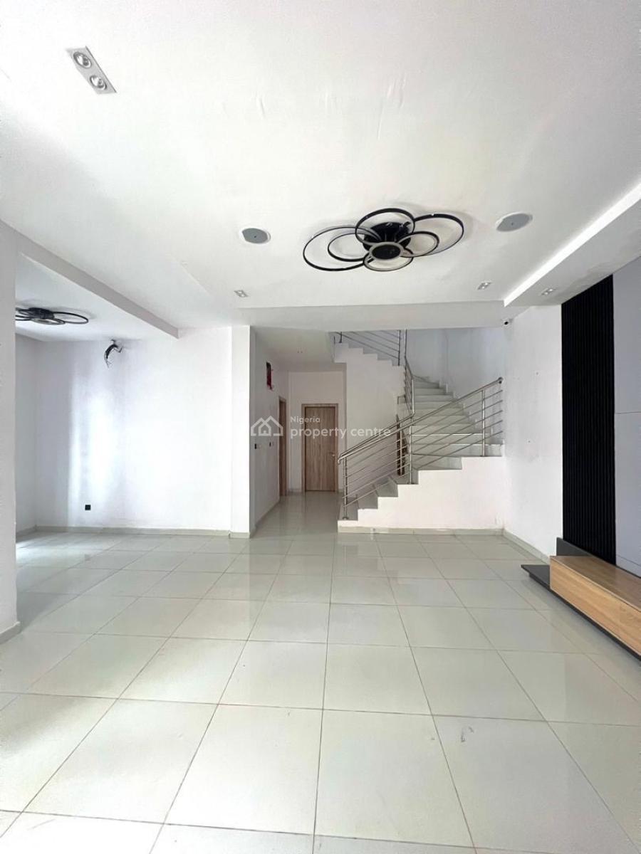 Contemporary 4-bedroom Semi-detached House with Bq, Vgc, Lekki, Lagos, Semi-detached Duplex for Sale