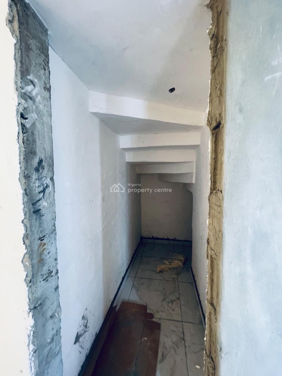 Luxurious 3 Bedroom Townhouse on 2 Floor, Ilaje, Ajah, Lagos, Terraced Duplex for Sale