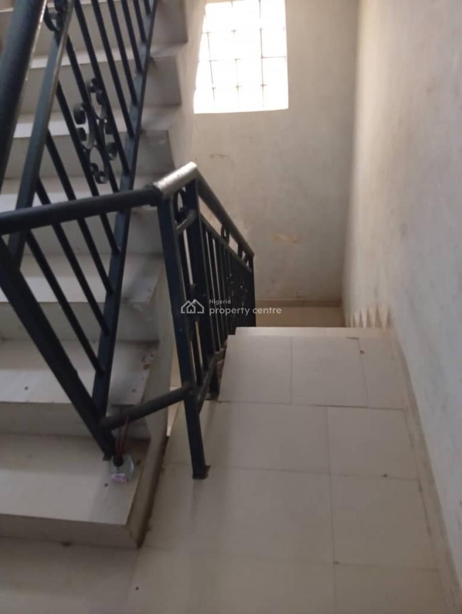 Luxury 3 Bedroom Apartment, Gra Phase 1, Magodo, Lagos, Flat / Apartment for Rent